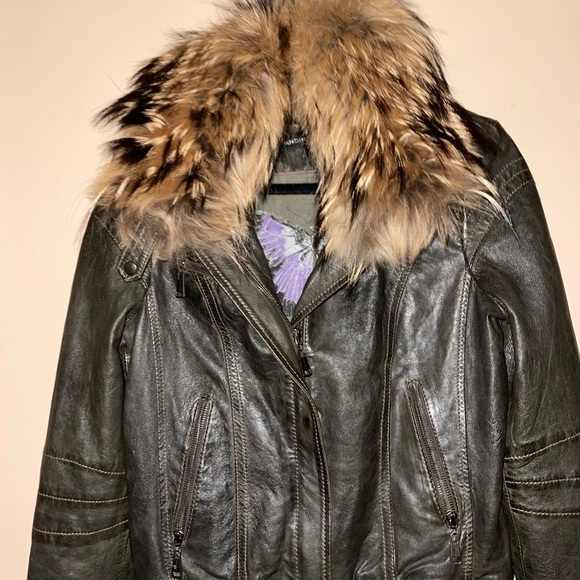 COPY - Brown leather bomber Jacket Collar trimmed with real rabbit! Gorgeous!! - Picture 9 of 13